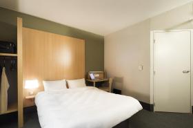 B&B HOTEL Montpellier Centre Le Millénaire - photo 10