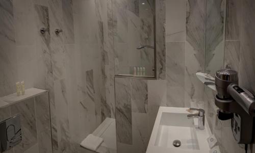 Best Western Plus Comedie Saint Roch - photo 2