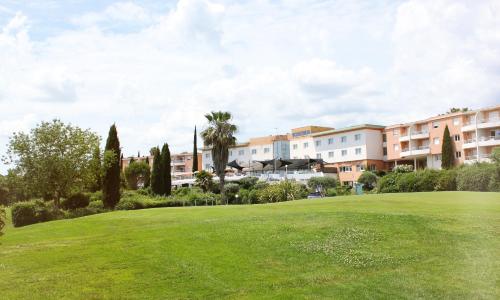 Hôtel Golf Fontcaude - photo 1